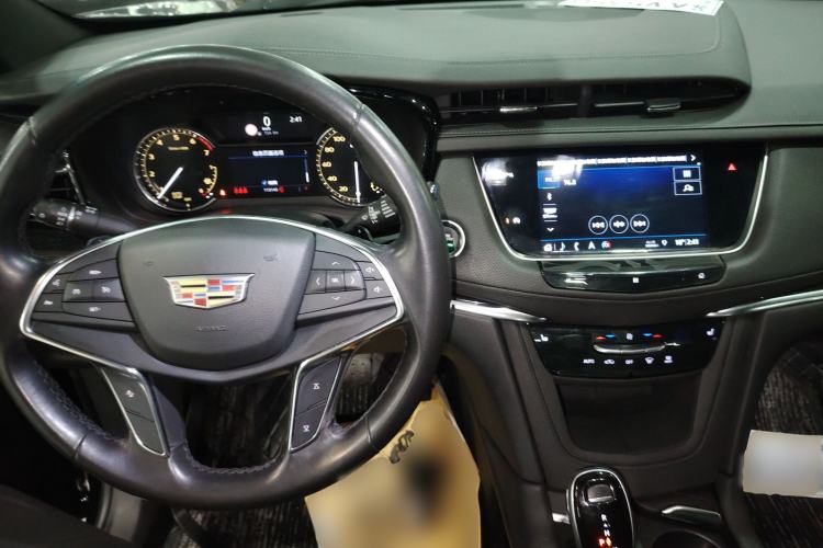 Used Cadillac XT5 2020 Revised Version 28T Luxury Edition Center Console