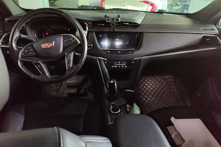 Used Cadillac XT5 2020 28T Luxury Version Center Console