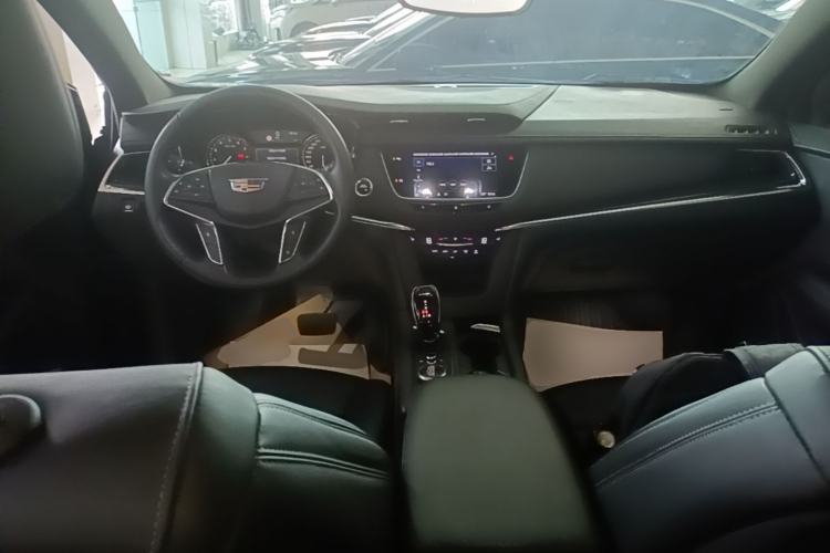 Used Cadillac XT5 2020 28T Luxury Version Center Console