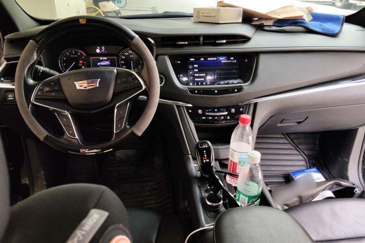 Used Cadillac XT5 2020 Revised Version 28T Four-Wheel Drive Luxury Edition Center Console