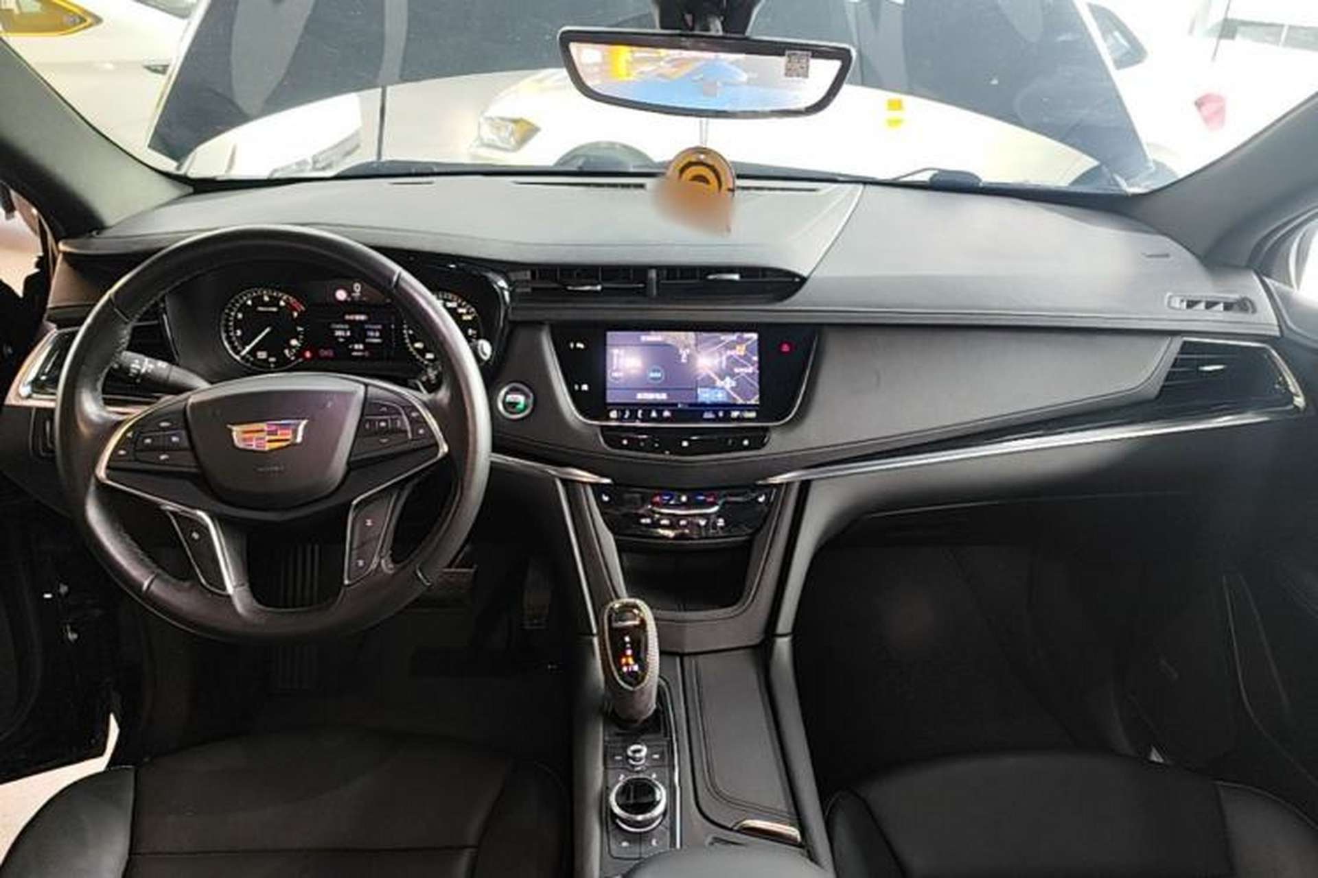 Used Cadillac XT5 2020 Revised Version 28T Luxury Edition Center Console