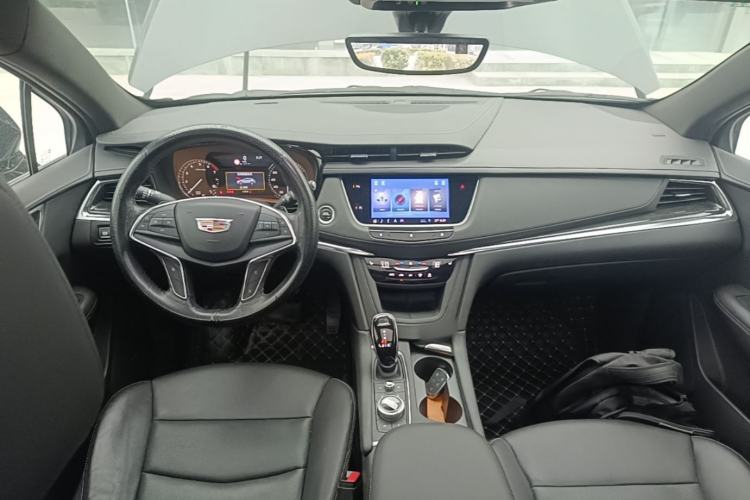 Used Cadillac XT5 2020 Revised Version 28T Luxury Edition Center Console