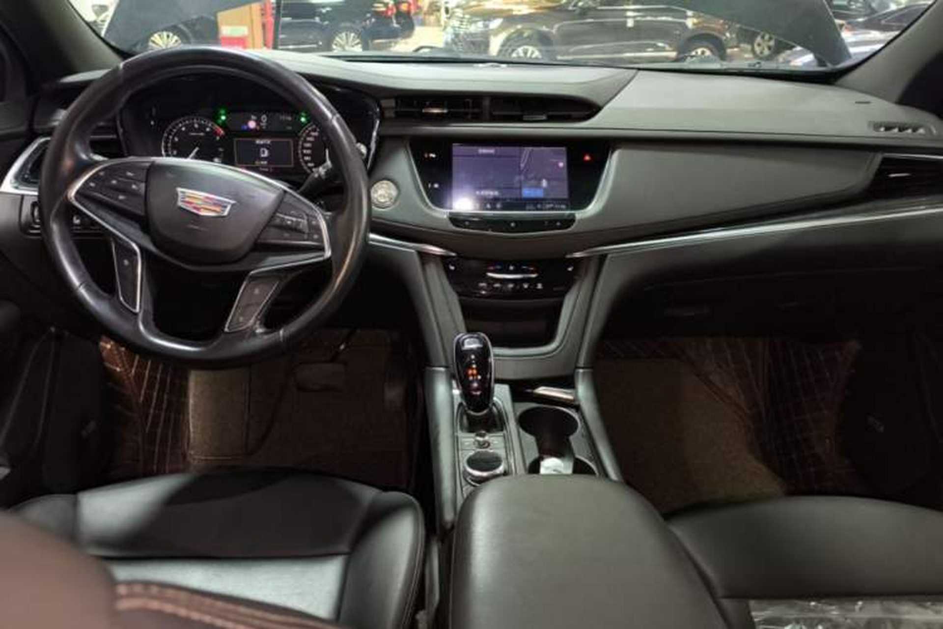 Used Cadillac XT5 2020 28T Luxury Version Center Console