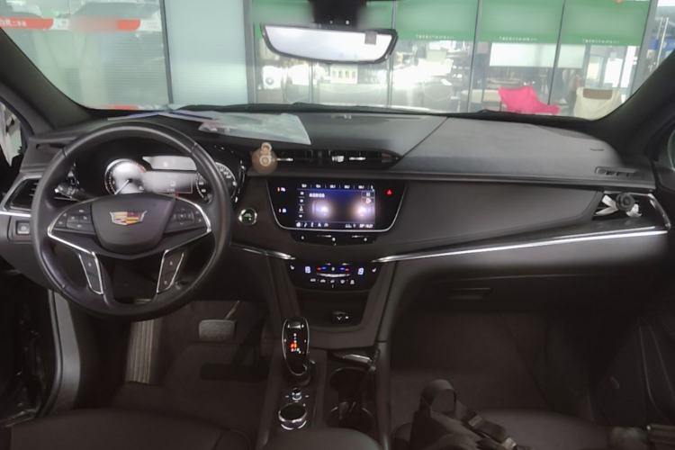 Used Cadillac XT5 2020 Revised Version 28T Luxury Edition Center Console