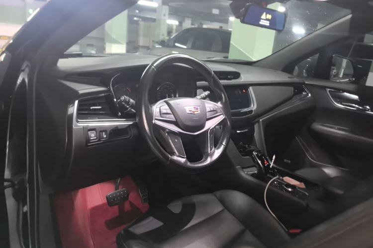 Used Cadillac XT5 2020 28T Luxury Version Center Console