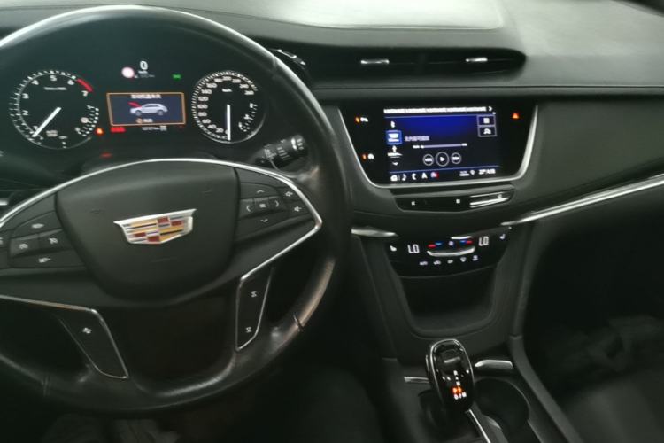 Used Cadillac XT5 2020 28T Four-Wheel Drive Luxury Version Center Console