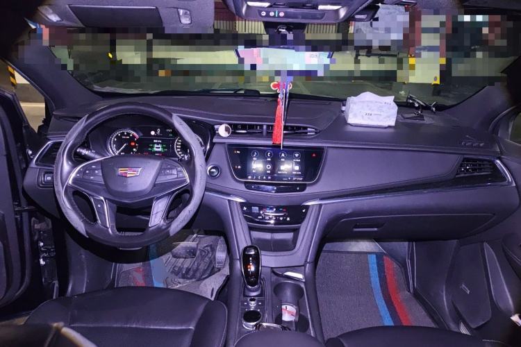 Used Cadillac XT5 2020 28T Luxury Version Center Console