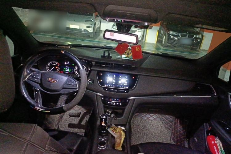 Used Cadillac XT5 2020 28T Luxury Version Center Console