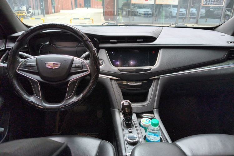 Used Cadillac XT5 2020 28T Luxury Version Center Console