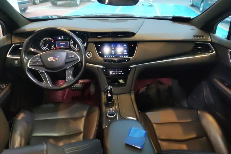 Used Cadillac XT5 2020 28T Luxury Version Center Console