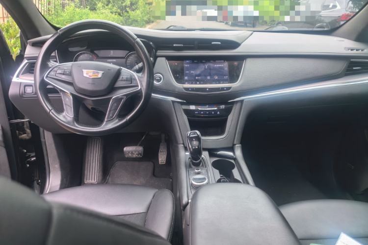 Used Cadillac XT5 2020 28T Tech Edition Center Console