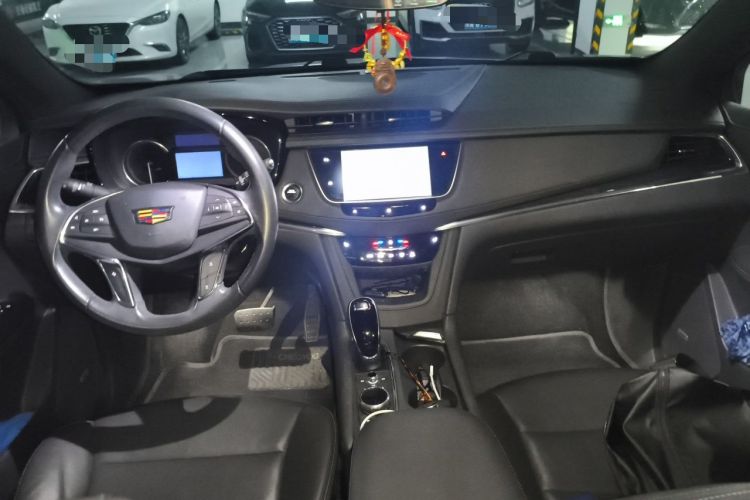 Used Cadillac XT5 2020 28T Luxury Version Center Console