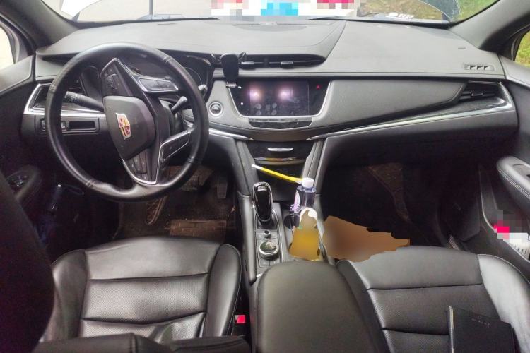 Used Cadillac XT5 2020 28T Luxury Version Center Console