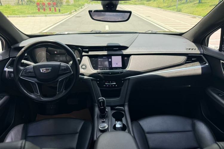 Used Cadillac XT5 2020 28T Luxury Version Center Console
