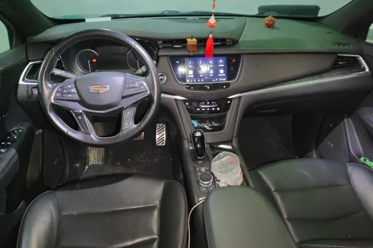 Used Cadillac XT5 2020 Revised Version 28T Luxury Edition Center Console