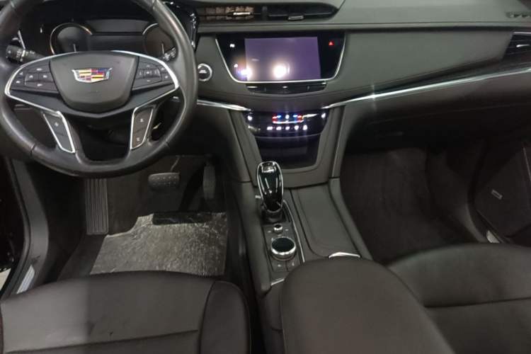 Used Cadillac XT5 2020 28T Luxury Version Center Console