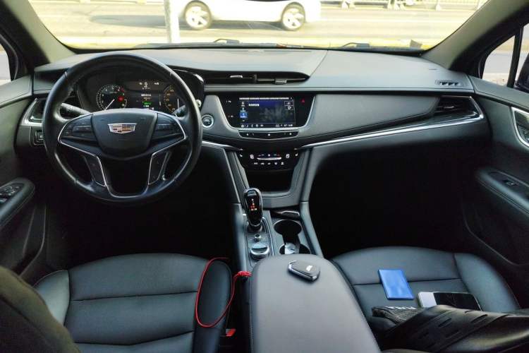 Used Cadillac XT5 2020 Revised Version 28T Four-Wheel Drive Luxury Edition Center Console
