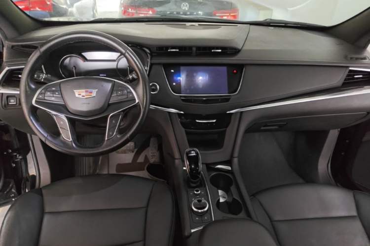 Used Cadillac XT5 2020 Revised Version 28T Luxury Edition Center Console