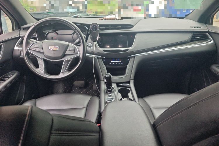 Used Cadillac XT5 2020 Revised Version 28T Luxury Edition Center Console