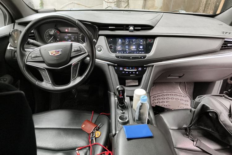 Used Cadillac XT5 2020 28T Luxury Version Center Console
