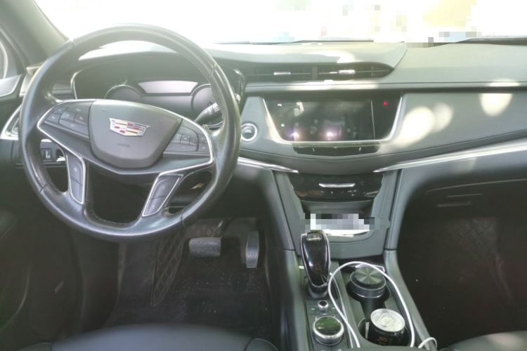 Used Cadillac XT5 2020 28T Four-Wheel Drive Tech Version Center Console