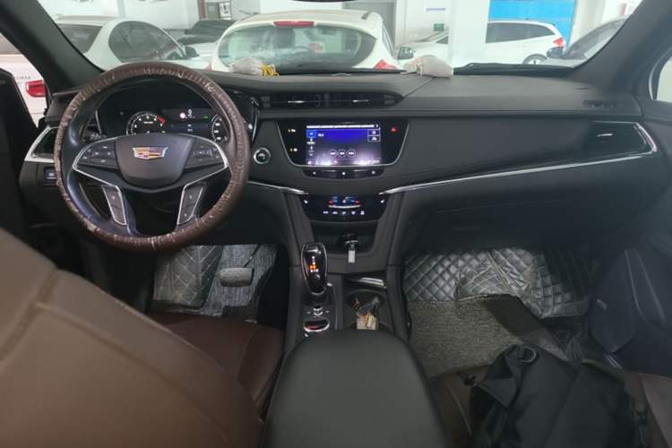 Used Cadillac XT5 2020 Revised Version 28T Luxury Edition Center Console