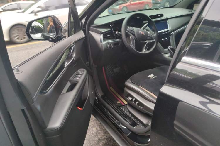 Used Cadillac XT5 2020 Revised Version 28T Luxury Edition Driver Seat