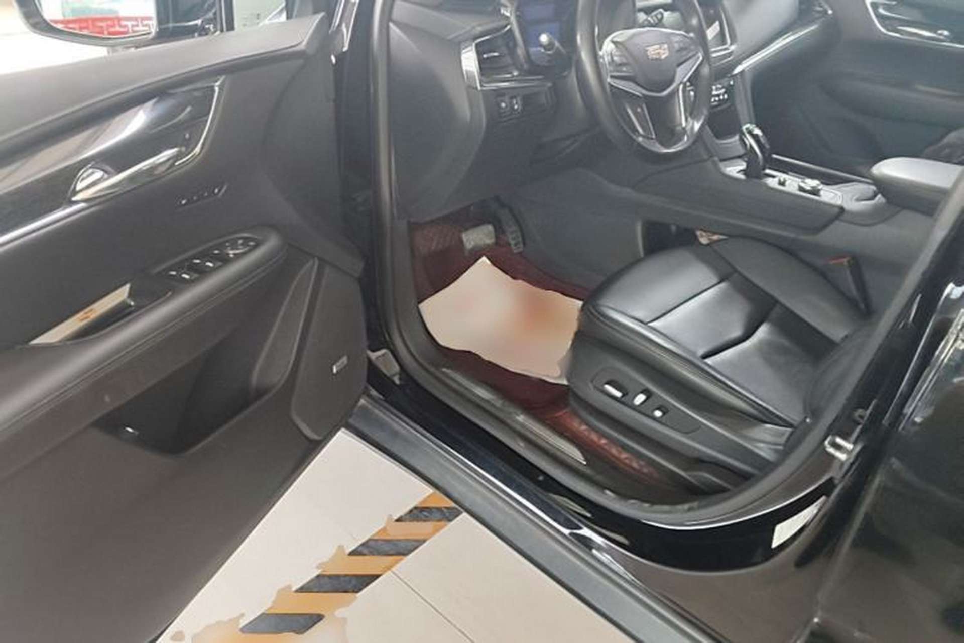 Used Cadillac XT5 2020 Revised Version 28T Luxury Edition Driver Seat