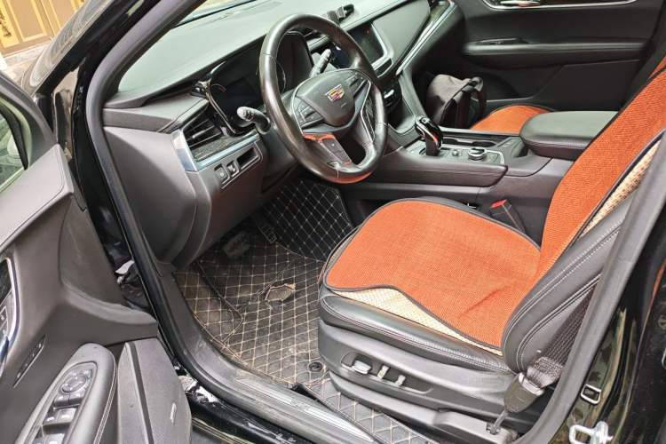 Used Cadillac XT5 2020 28T Luxury Version Driver Seat