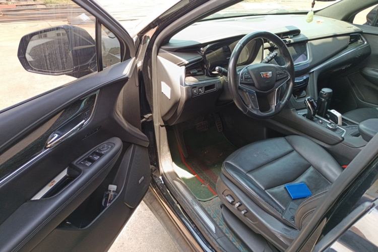 Used Cadillac XT5 2020 28T Luxury Version Driver Seat