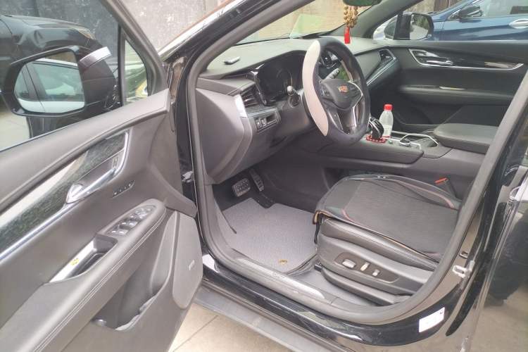 Used Cadillac XT5 2020 Revised Version 28T Luxury Edition Driver Seat