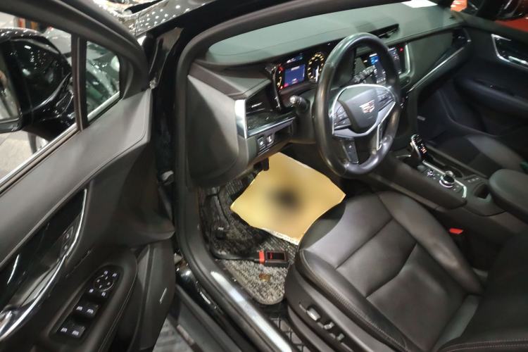 Used Cadillac XT5 2020 Revised Version 28T Luxury Edition Driver Seat