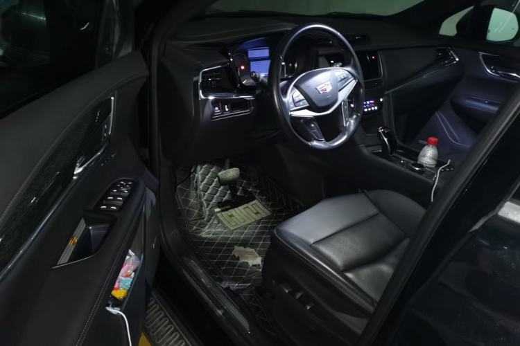 Used Cadillac XT5 2020 Revised Version 28T Luxury Edition Driver Seat