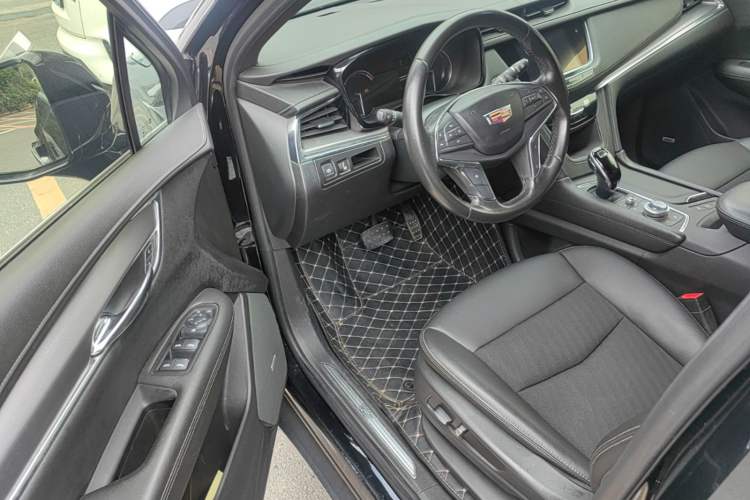 Used Cadillac XT5 2020 28T Tech Edition Driver Seat