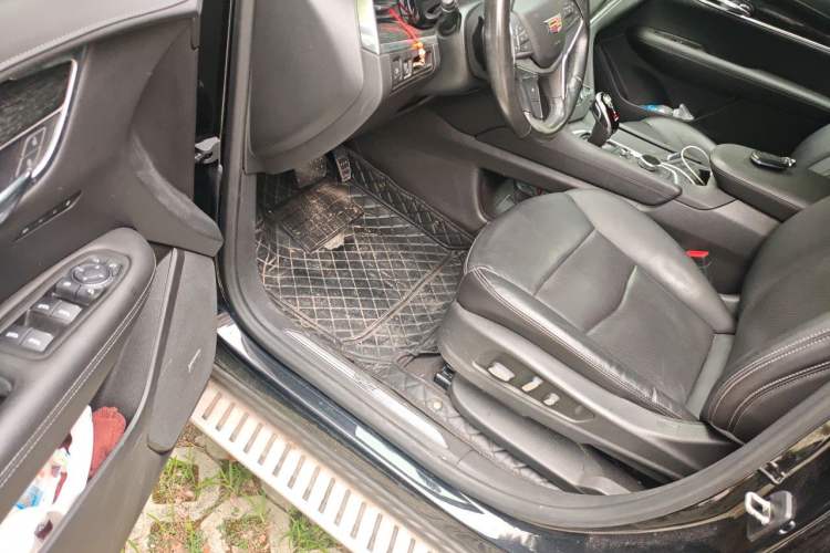 Used Cadillac XT5 2020 Revised Version 28T Luxury Edition Driver Seat
