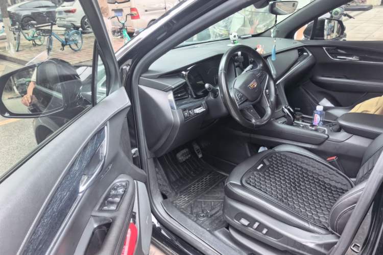 Used Cadillac XT5 2020 28T Luxury Version Driver Seat
