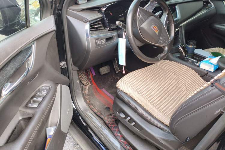 Used Cadillac XT5 2020 28T Luxury Version Driver Seat
