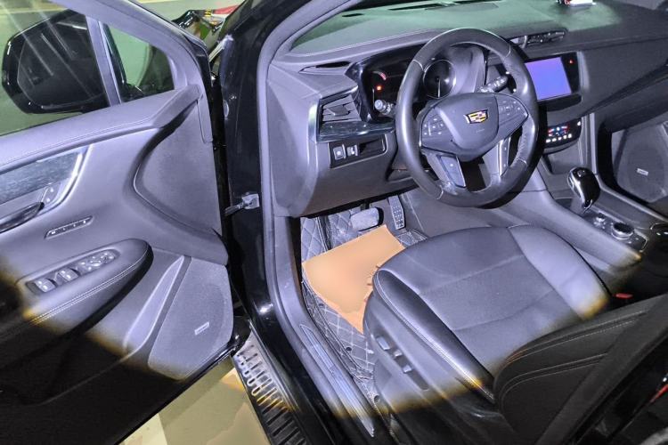 Used Cadillac XT5 2020 Revised Version 28T Luxury Edition Driver Seat