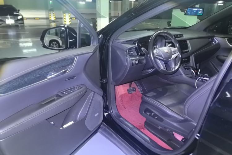 Used Cadillac XT5 2020 28T Luxury Version Driver Seat