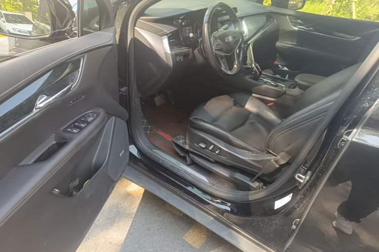 Used Cadillac XT5 2020 28T Luxury Version Driver Seat