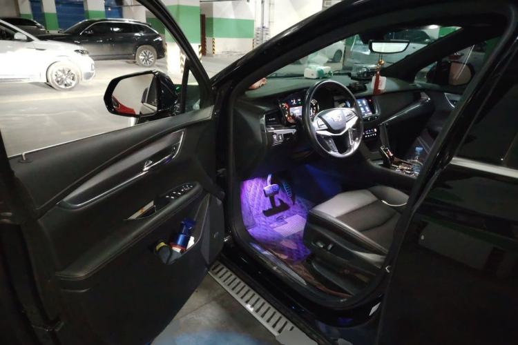 Used Cadillac XT5 2020 28T Tech Edition Driver Seat