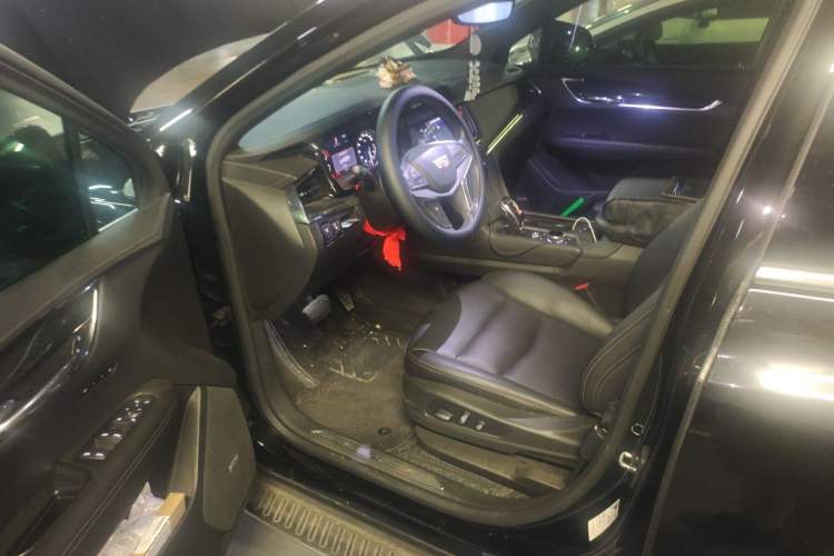 Used Cadillac XT5 2020 Revised Version 28T Luxury Edition Driver Seat