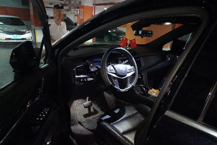 Used Cadillac XT5 2020 28T Luxury Version Driver Seat