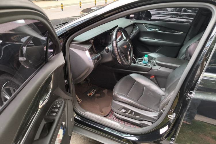 Used Cadillac XT5 2020 28T Luxury Version Driver Seat
