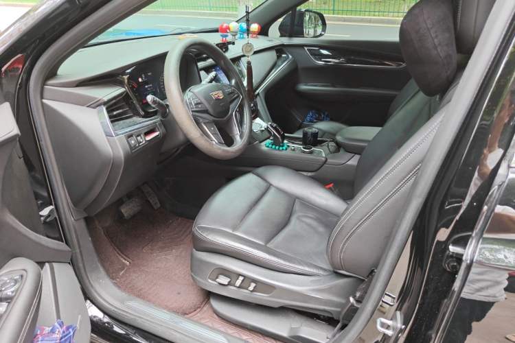 Used Cadillac XT5 2020 28T Luxury Version Driver Seat