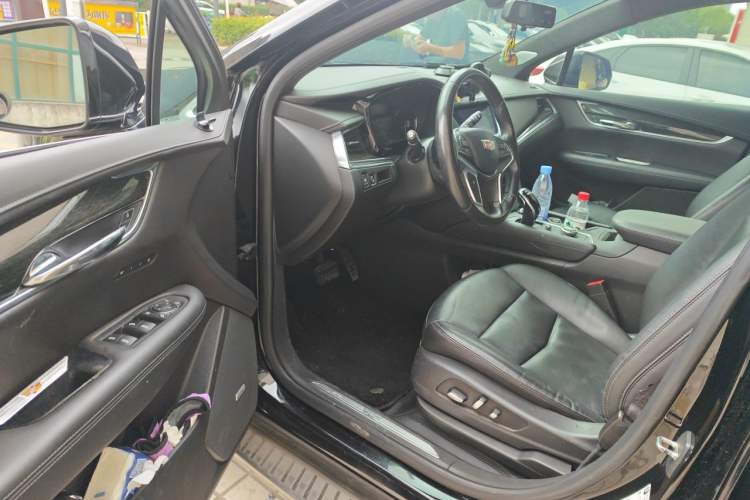 Used Cadillac XT5 2020 28T Luxury Version Driver Seat