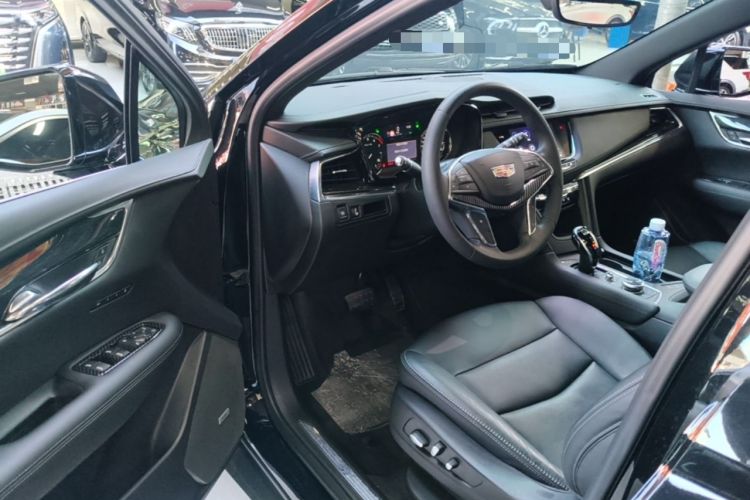 Used Cadillac XT5 2020 28T Luxury Version Driver Seat