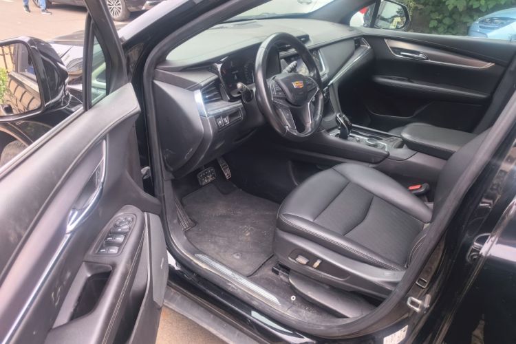 Used Cadillac XT5 2020 28T Tech Edition Driver Seat