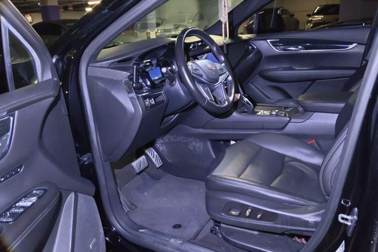 Used Cadillac XT5 2020 28T Luxury Version Driver Seat