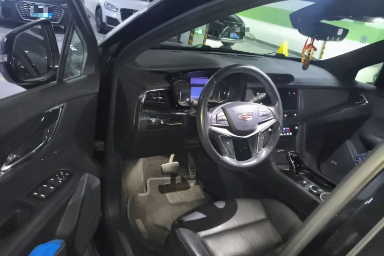Used Cadillac XT5 2020 28T Luxury Version Driver Seat